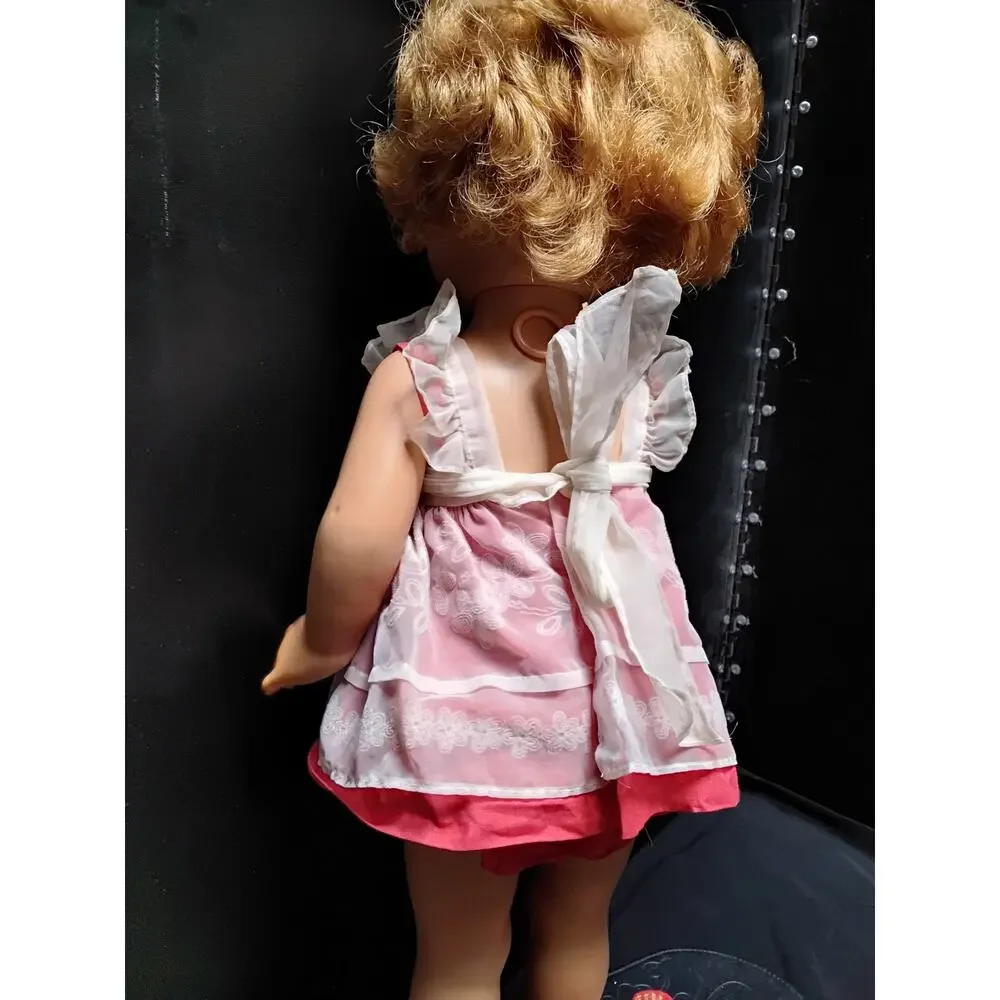 1St Issue Chatty Cathy Blond Blue Eyes with Freckles Original Outfit